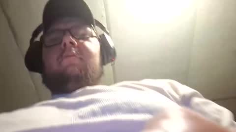 Hereforbootyyyy online show from 04.05.26