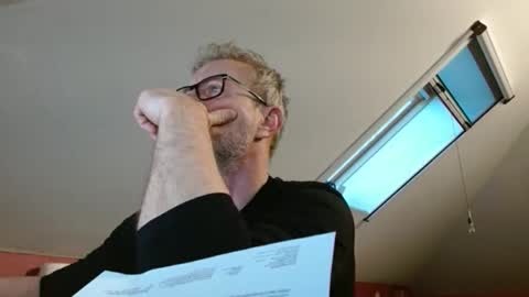 hering76 online show from 12.17.25