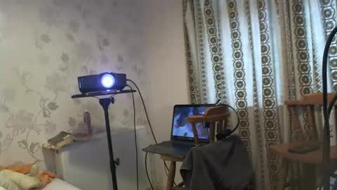 Snapshot of hermeneutika chatting on 10.11.25 mature online show from 10.11.25