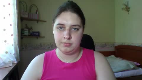 Snapshot of hess_luna_ chatting on 06.04.26 hess_luna_ online show from 06.04.26
