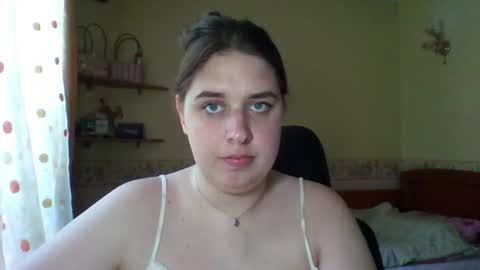 Snapshot of hess_luna_ chatting on 06.26.26 hess_luna_ online show from 06.26.26