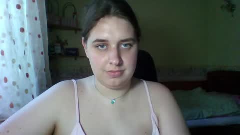Snapshot of hess_luna_ chatting on 06.29.26 hess_luna_ online show from 06.29.26