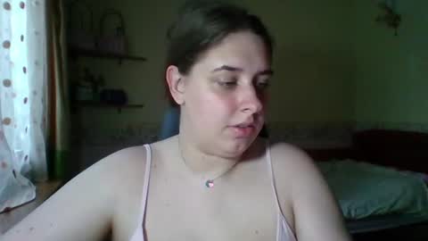 Snapshot of hess_luna_ chatting on 07.22.26 hess_luna_ online show from 07.22.26
