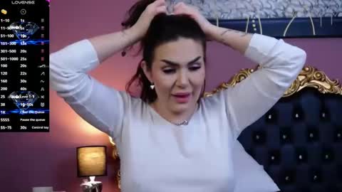 Snapshot of hessahessy chatting on 01.21.25 Hessy online show from 01.21.25