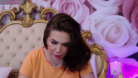 Snapshot of hessahessy chatting on 10.14.25 Hessy online show from 10.14.25