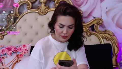 Snapshot of hessahessy chatting on 12.01.25 Hessy online show from 12.01.25