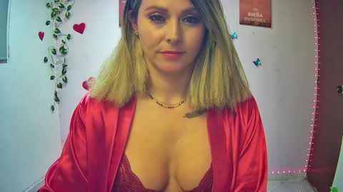 Hestesiaxx online show from 02.26.25