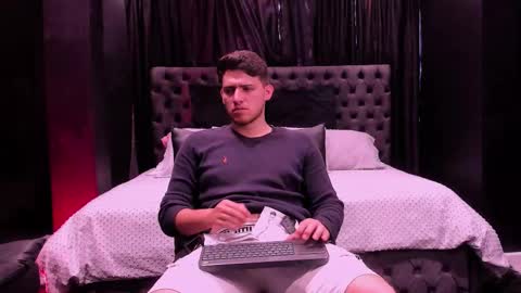 heteros men online show from 03.16.26