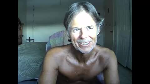 Snapshot of hewes1 chatting on 04.24.26 hewes1 online show from 04.24.26