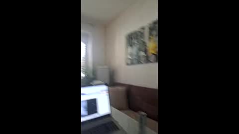 lara online show from 04.15.26