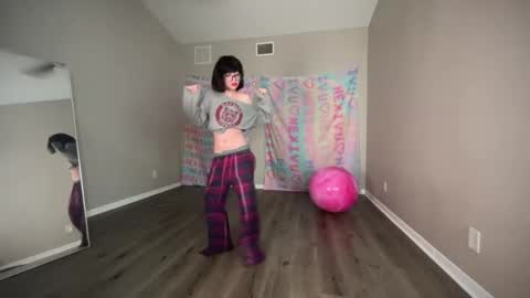 salem online show from 02.24.25