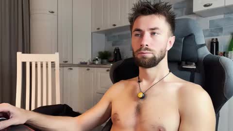 Arnold online show from 12.04.25