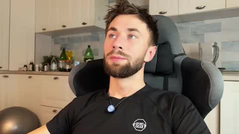 Arnold online show from 12.14.25