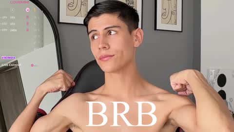 Snapshot of hey_cesard chatting on 02.07.25 hey_cesard online show from 02.07.25