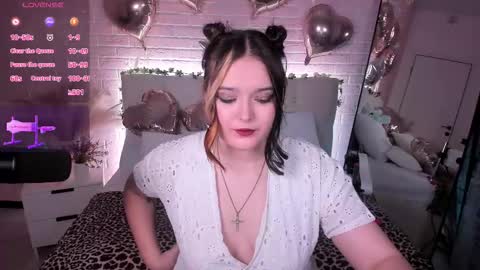 Snapshot of heymarybaby chatting on 11.02.25 Amazing Mary online show from 11.02.25