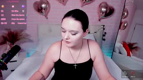 Snapshot of heymarybaby chatting on 11.29.25 Amazing Mary online show from 11.29.25