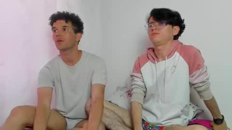 Snapshot of hghilltop chatting on 09.26.25 Harry Gaylord Hilltop INDEPENDENT MODEL online show from 09.26.25