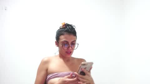 Snapshot of hhayek_eva7 chatting on 02.27.25 Eva online show from 02.27.25