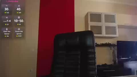 Snapshot of hi_bye_ chatting on 03.13.26 Lina online show from 03.13.26