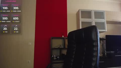 Snapshot of hi_bye_ chatting on 03.30.26 Lina online show from 03.30.26