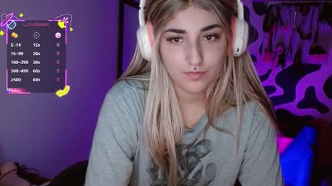 Snapshot of hi_elora chatting on 03.28.26 Elora online show from 03.28.26