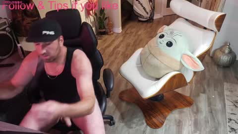 Snapshot of highclass92i chatting on 12.16.24 High4This online show from 12.16.24