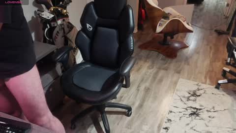 Snapshot of highclass92i chatting on 12.30.24 High4This online show from 12.30.24