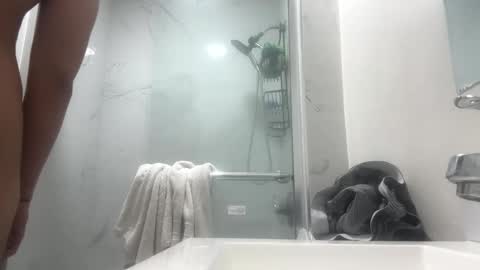 hihello7777 online show from 09.17.25