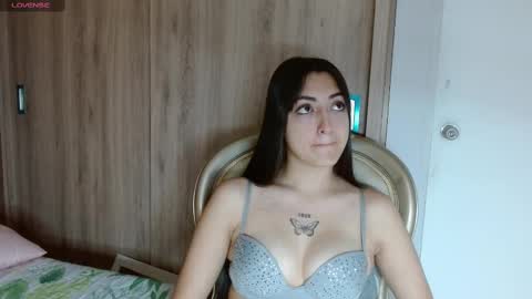 hilary thompson online show from 12.11.24