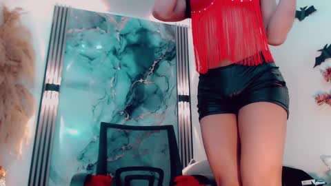 Hilary Avilan online show from 09.15.25