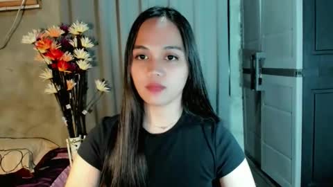 hilarymolly online show from 04.08.26