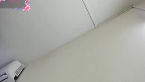 Hilary Thomsom online show from 02.26.26