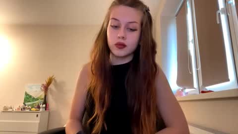 Snapshot of hildredmabray chatting on 11.26.25 Hi Im Elizabeth online show from 11.26.25