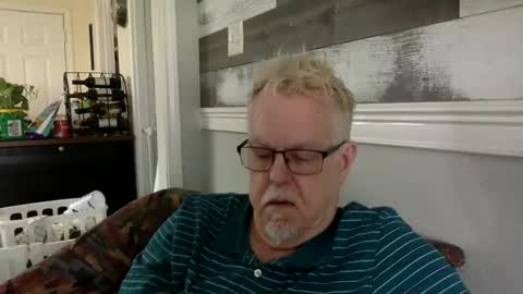 TwoDaddies online show from 02.18.26