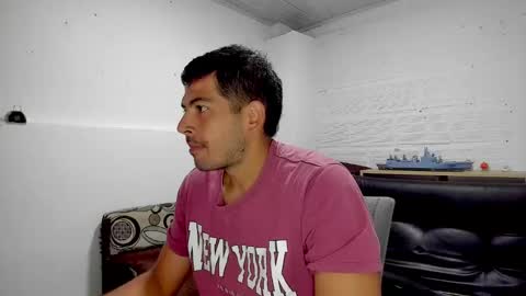 Snapshot of himoreno97 chatting on 12.29.24 Hi moreno online show from 12.29.24