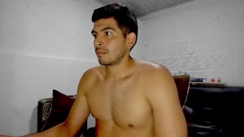 Snapshot of himoreno97 chatting on 02.18.25 Hi moreno online show from 02.18.25