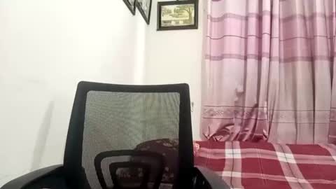 himuhimu22 online show from 10.25.25