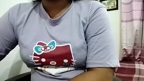 himuhimu22 online show from 11.16.25