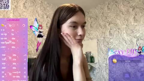 Snapshot of hinadesire chatting on 05.20.26 Hina online show from 05.20.26