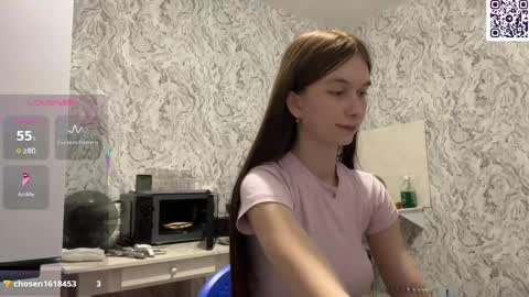 Snapshot of hinadesire chatting on 05.28.26 Hina online show from 05.28.26