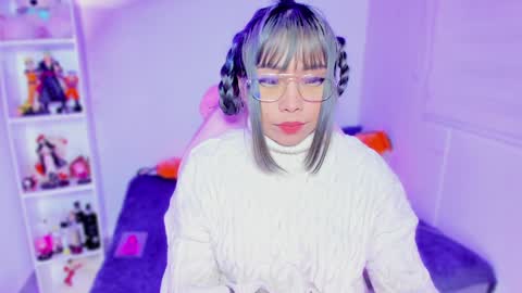 Hinata online show from 02.04.25