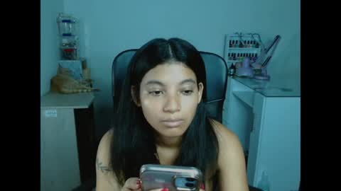 Snapshot of hinata_9 chatting on 05.23.26 0600AM-1100AM - online show from 05.23.26