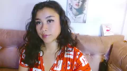 hinata lee online show from 01.08.25