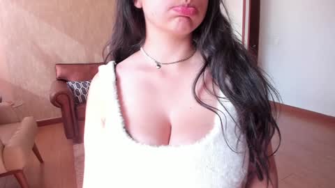 Hinnata online show from 01.14.25