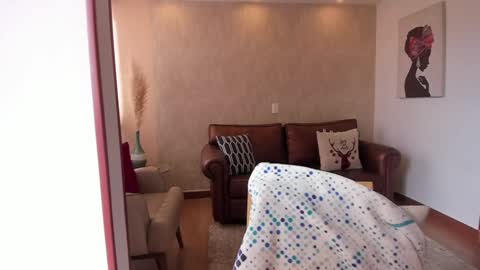 Hinnata online show from 01.23.25