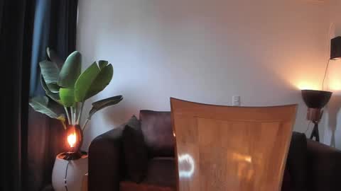 Hinnata online show from 02.21.25