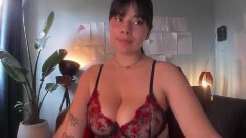 Hinnata online show from 12.02.25