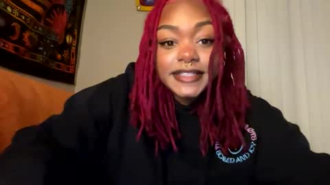 Snapshot of hippieangelbabi chatting on 02.12.25 angelbabi online show from 02.12.25