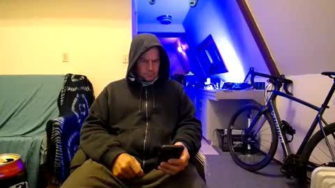 Snapshot of hippiezen chatting on 03.04.26 Hippie Jijm online show from 03.04.26