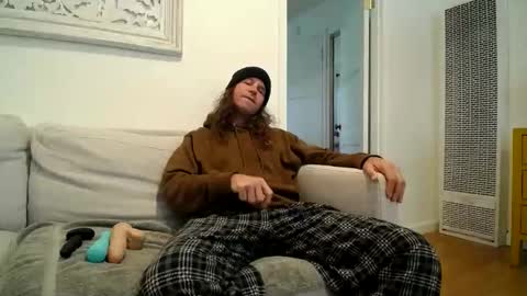 Snapshot of hippiezen chatting on 03.28.26 Hippie Jijm online show from 03.28.26